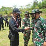 Gelar Latihan Dan Baksos Bersama, Danyonif 725 : Sekarang Dan Sampai Kapanpun Brimobda Sultra Dan Yonif 725/Wrg Selalu Kompak Dan Kuat Bersama