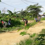 Jalin Kebersamaan, Babinsa Poasia Dan Warga Kerja Bakti