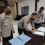 Polres Sinjai Gelar Penandatangan Fakta Integritas Penerimaan Anggota Polri T.A 2021 Secara Virtual.