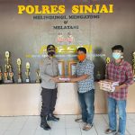 Jum’at Berkah, Kapolres Sinjai Berikan Bantuan Al-Qur’an Kepada Sekretariat DPC SEMMI Sinjai