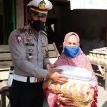 OPERASI KESELAMATAN 2021, SATLANTAS POLRES GOWA BAGIKAN PAKET SEMBAKO
