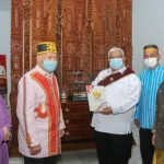 Gubernur Didaulat Menjadi Ketua Majelis Adat Kerajaan Nusantara Sultra