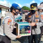 Peduli Kebutuhan Anggota Jelang Hari Raya Idul Fitri,Kapolres Sinjai Berikan Bingkisan Paket Lebaran Secara Simbolis.
