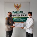 Kapolres Sinjai Serahkan Zakat Fitrah dan Zakat Profesi Personel Polres Sinjai Dibaznas.