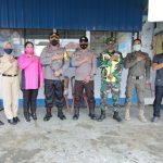 Kapolres Sinjai Cek Posko Ops Ketupat 2021 Sekaligus Berikan Bingkisan Buka Puasa.