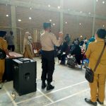 Kapolsek Bambalamotu Pimpin Pam BLT -DD Tahap II di Kantor Desa Sarude.