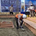 Kapolda Sultra Meletakkan Batu Pertama Pembangunan Dalmas Dan Pelayanan BPKB.