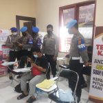 Minimalisir Penyebaran Covid-19, Kasi Propam Bersama Siwas Gelar Ops Penegakan Prokes di Mako Polres Sinjai.