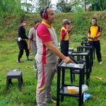 Tingkatkan Kemampuan Personel, Polres Sinjai Gelar Latihan Menembak