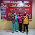 Sambut Hari Bhayangkara Ke-75, Kapolda Sulbar dan Ketua Bhayangkari Sulbar saksikan Operasi Bibir Sumbing