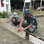 Aparat TNI Dari KODIM 1412 KOLAKA Membantu Pembangunan Posyandu di KOLTIM