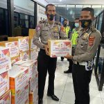 WUJUD KEPEDULIAN KEPADA SESAMA, KASAT LANTAS POLRES GOWA BAGIKAN PAKET SEMBAKO