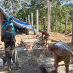 Kebersamaan Babinsa dan Warga Ringankan Pekerjaan