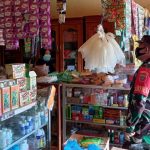 Motivasi UMKM Warga, Babinsa Sambangi Tempat Penjualan Sembako