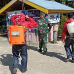 Babinsa Kodim 1417/Kendari Dampingi Penyemprotan Disinfektan
