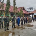 Yakinkan Masyarakat Patuhi PPKM , Babinsa Kodim 1417/Kendari Laksanakan Patroli