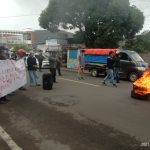 Diduga Selewengkan Dana 460jt,Kadis PUPR Pinrang Di Demo.