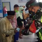 Pastikan Aman dan Tepat Sasaran, Babinsa Dampingi Penyaluran BLT DD