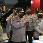 Kapolri Cek Pasien Covid-19 Terlayani dengan Baik di RS Polri dan Berikan Bansos ke Nakes
