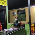 Babinsa Koramil 1803-01/Kota dan Babinkamtibmas Kontrol Posko PPKM level 3 Kampung Binaannya.