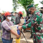 PPKM Mikro dan HUT Ke-76 RI, Korem 143/HO dan Polda Sultra Bagi Bansos