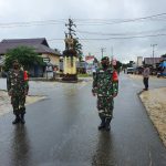 Detik-Detik Proklamasi, Babinsa Kodim Kendari Hentikan Kegiatan Warga