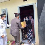 Bersama Bupati, Kapolres Sinjai Berikan Bantuan Kepada Veteran Dalam Rangka HUT RI Ke-76.