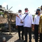 Menko PMK, Pengentasan Miskin Ekstrem, Tak Cukup dengan Bansos