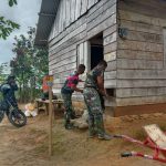 Satgas Pra TMMD ke-112 Kodim 1417/Kdi Mulai Bongkar Rumah Tak Layak Huni