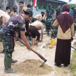 Kekompakan Anak Pramuka dan Satgas TMMD di Sasaran Fisik