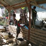 Untuk Hasil Maksimal Anggota Satgas TMMD Susun Dinding Dari Batako Hingga Simetri dan Lurus