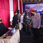 Tinjau Vaksinasi Serentak 31 Titik di Sumut, Kapolri Pastikan Target Presiden Jokowi Tercapai