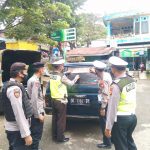 Ops Patuh 2021, Satlantas Polres Sinjai Pasang Stiker Ayo Pakai Masker di Kendaraan Umum.