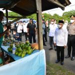 Wapres Dengarkan Aspirasi Pedagang Pinang di Manokwari