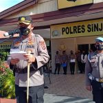 Kapolres Sinjai Pimpin Upacara Korps Raport Kenaikan Pangkat Personel Periode 1 Januari 2022.