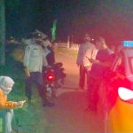 Personil Polsek Sinjai Tengah Polres Sinjai Gelar Patroli Biru, Antisipasi Gangguan Kamtibmas Di Malam Hari