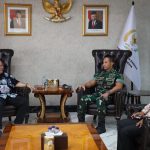 Kunjungi Ketua DPD RI, Panglima TNI Dukung Aparat Tak Represif ke Mahasiswa
