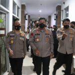 Kapolda Sulsel Besuk Anggota Polri Yang Terluka Saat Kawal Aksi Unjuk Rasa