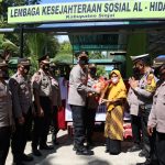 Sambut Hari Bhayangkara Ke-76, Kapolres Sinjai Gelar Anjangsana Ke Panti Asuhan.