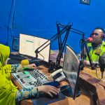 Wujudkan Target Ops Patuh, Polres Sinjai Imbau Disiplin Lalu Lintas Melalui Siaran Radio.