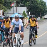 Program Sehat Presisi, Kapolres Sidrap Lakukan Gowes dan Tennis Bersama Personel 