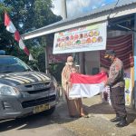 Polres Sinjai Bagi-Bagi Bendera Merah Putih.