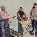 Kapolres Sidrap Jenguk Anggotanya Yang Tengah di Rawat di Rumah Sakit 