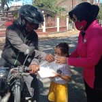 Implementasi Program Kapolres Sidrap, Murid TK Kemala Bhayangkari Berbagi ke Pengguna Jalan 