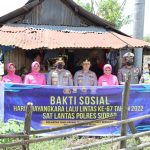 Jelang Hari Jadi Bhayangkara Lalu Lintas ke-67, Kapolres Sidrap Bersama Kasat Lantas Berbagi ke Warga Prasejahtera 