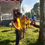 Peduli Lingkungan, Kapolsek Sinjai Tengah Pimpin Anggotanya Kerja Bakti Bersama Instasi dan Warga.