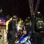 Jaga Kondusifitas, Sat Samapta Polres Sinjai Gelar Patroli Dialogis Malam Hari.