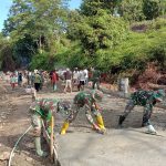 Kodim 1412/Kolaka Dengan Masyarakat Bahu Membahu Sukseskan TMMD 115