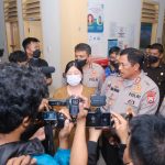 Kapolda Sulsel Datangi RS.Dadi, Jenguk Oknum Polri Yang Coret Dinding Mapolres Luwu