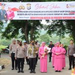Kapolres Sidrap bersama Ketua Bhayangkari Lakukan Kunjungan Kerja di Polsek Watang Pulu